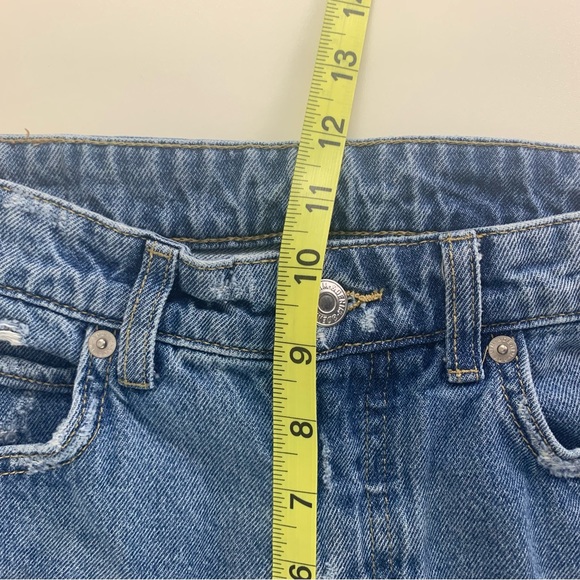 H&M &Denim Women’s Distressed Denim Button Fly Jeans Light Blue Wash Size 4 - Picture 11 of 16